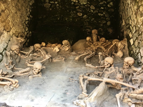 Pompeii 4.jpg Pompeii 4